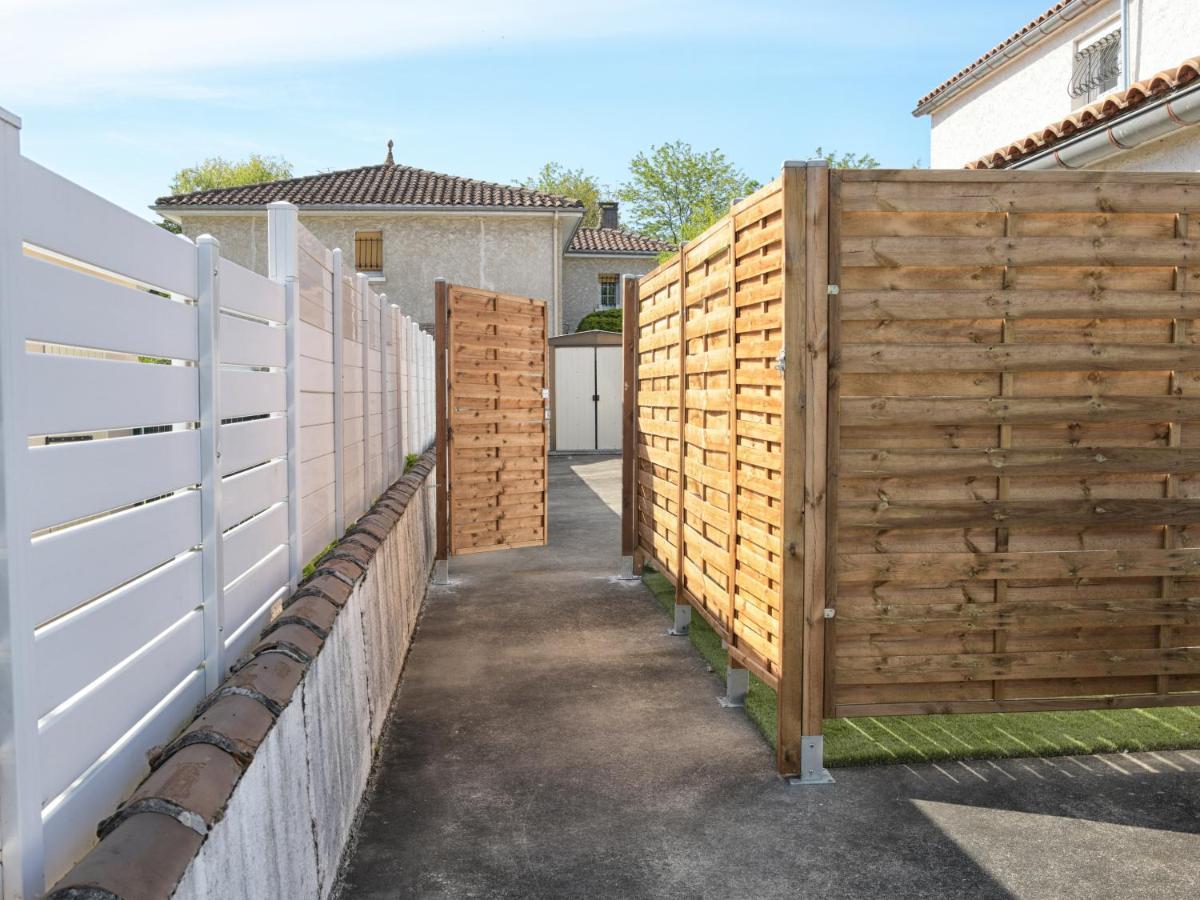 T2 - 28M2 Avec Cour Et Stationnement, Wifi Et Linge Fournis Apartman Angoulême Kültér fotó