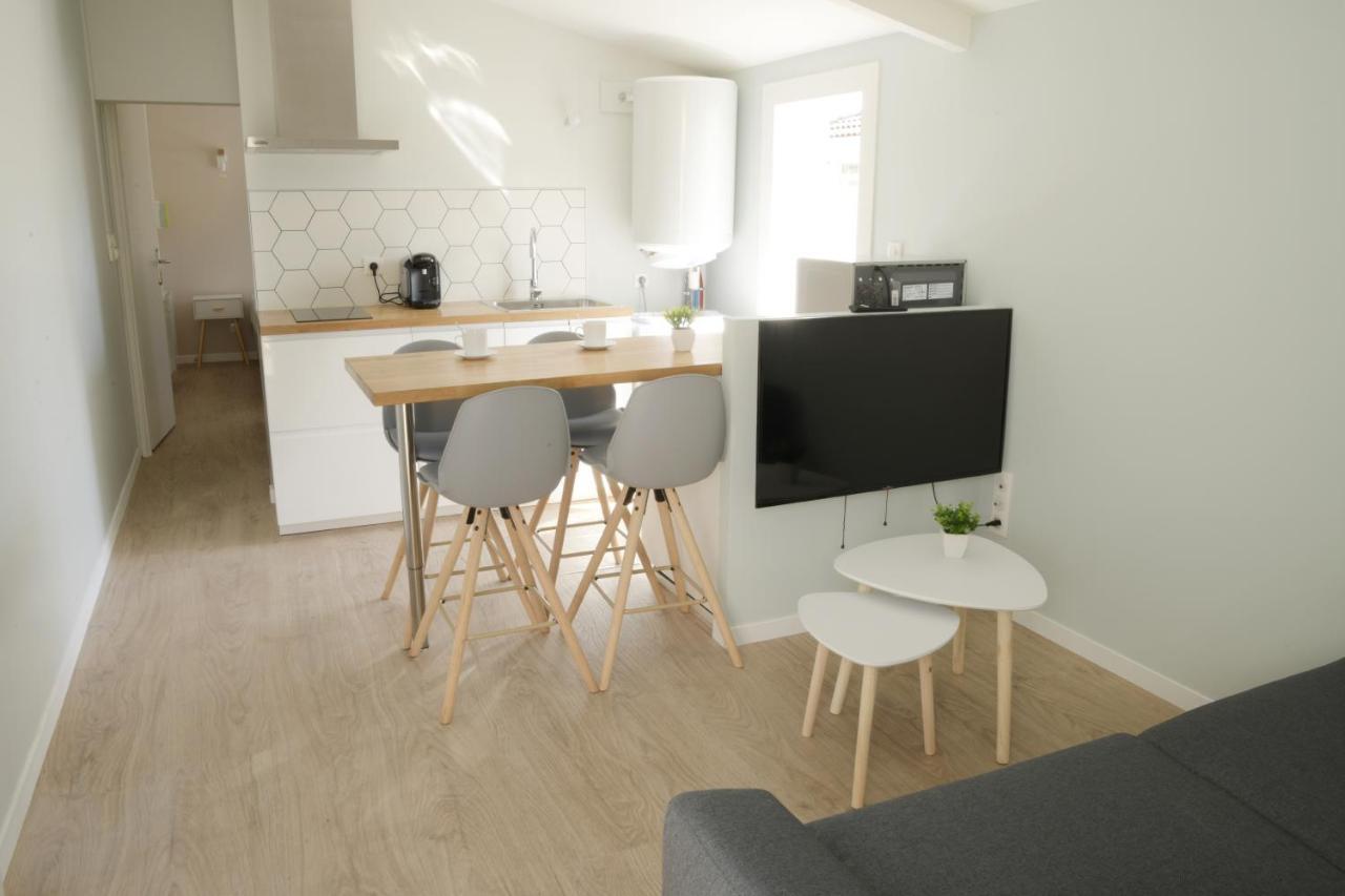 T2 - 28M2 Avec Cour Et Stationnement, Wifi Et Linge Fournis Apartman Angoulême Kültér fotó