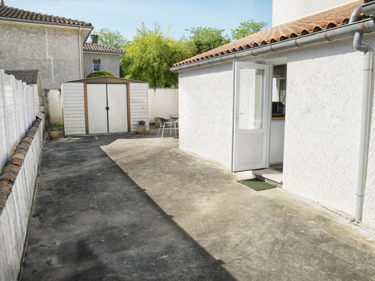 T2 - 28M2 Avec Cour Et Stationnement, Wifi Et Linge Fournis Apartman Angoulême Kültér fotó